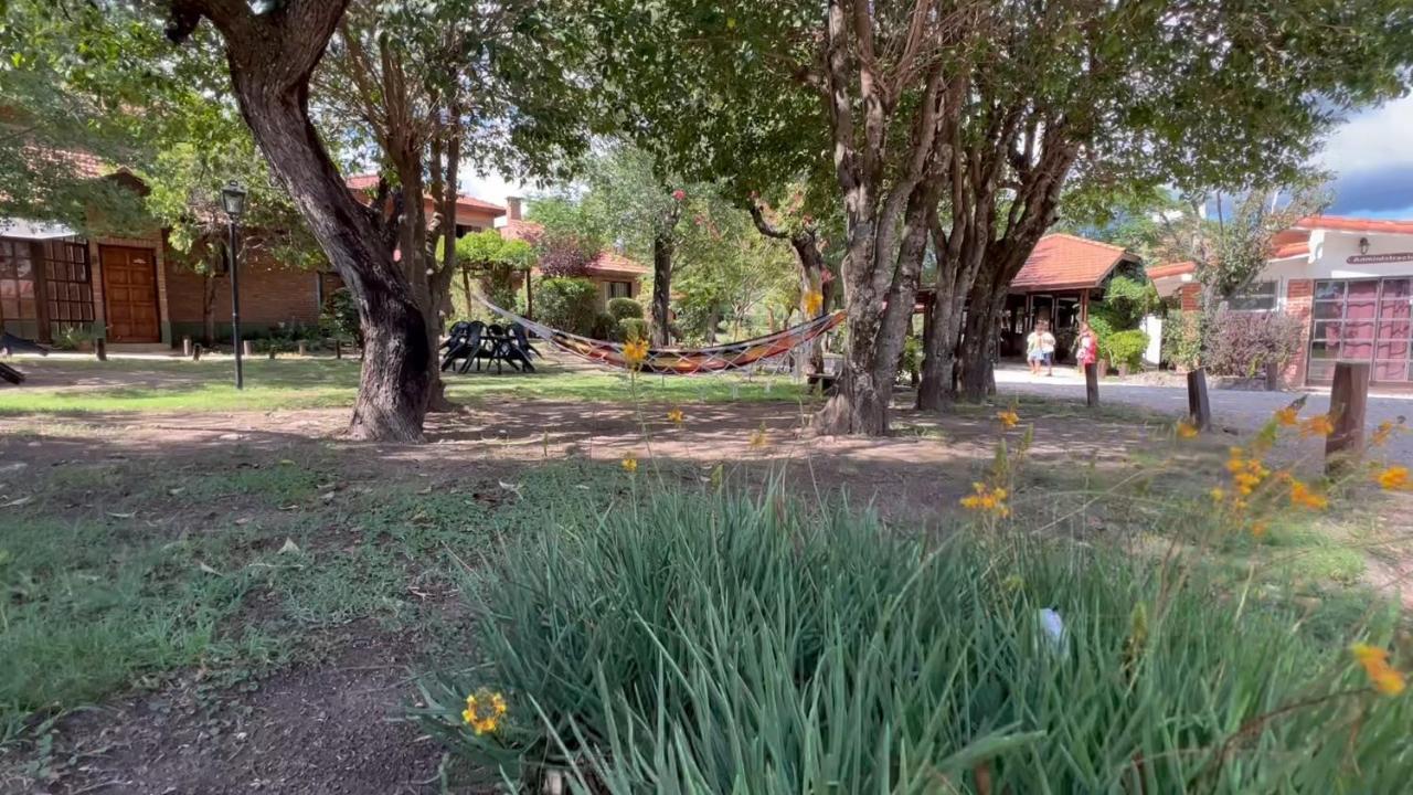Cabanas Agua Que Brilla Mina Clavero Bagian luar foto